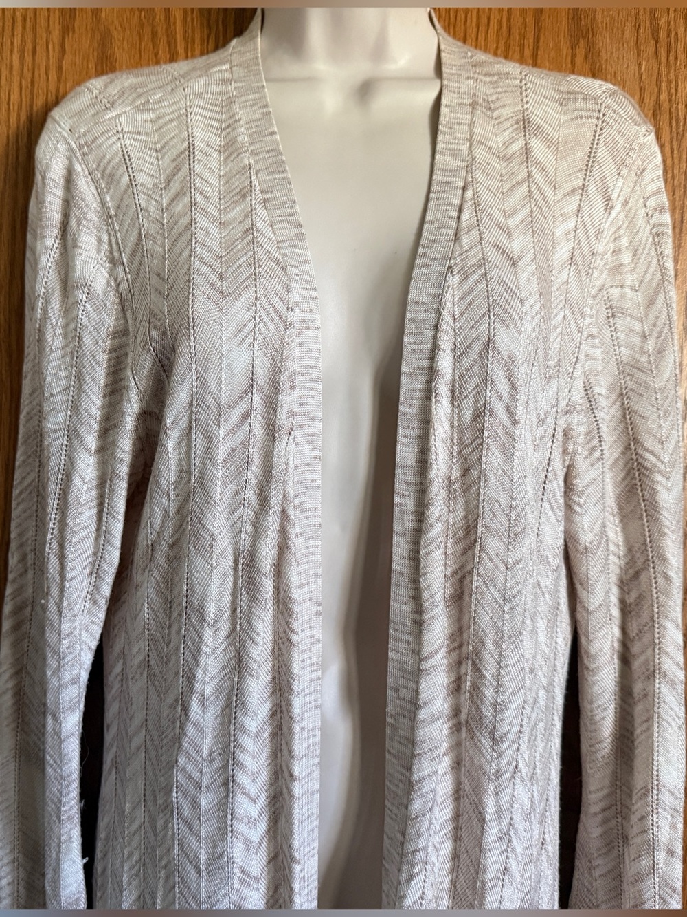 White House Black Market Chevron Pointelle  Beige Open Front Cardigan Size Med - Picture 2 of 11